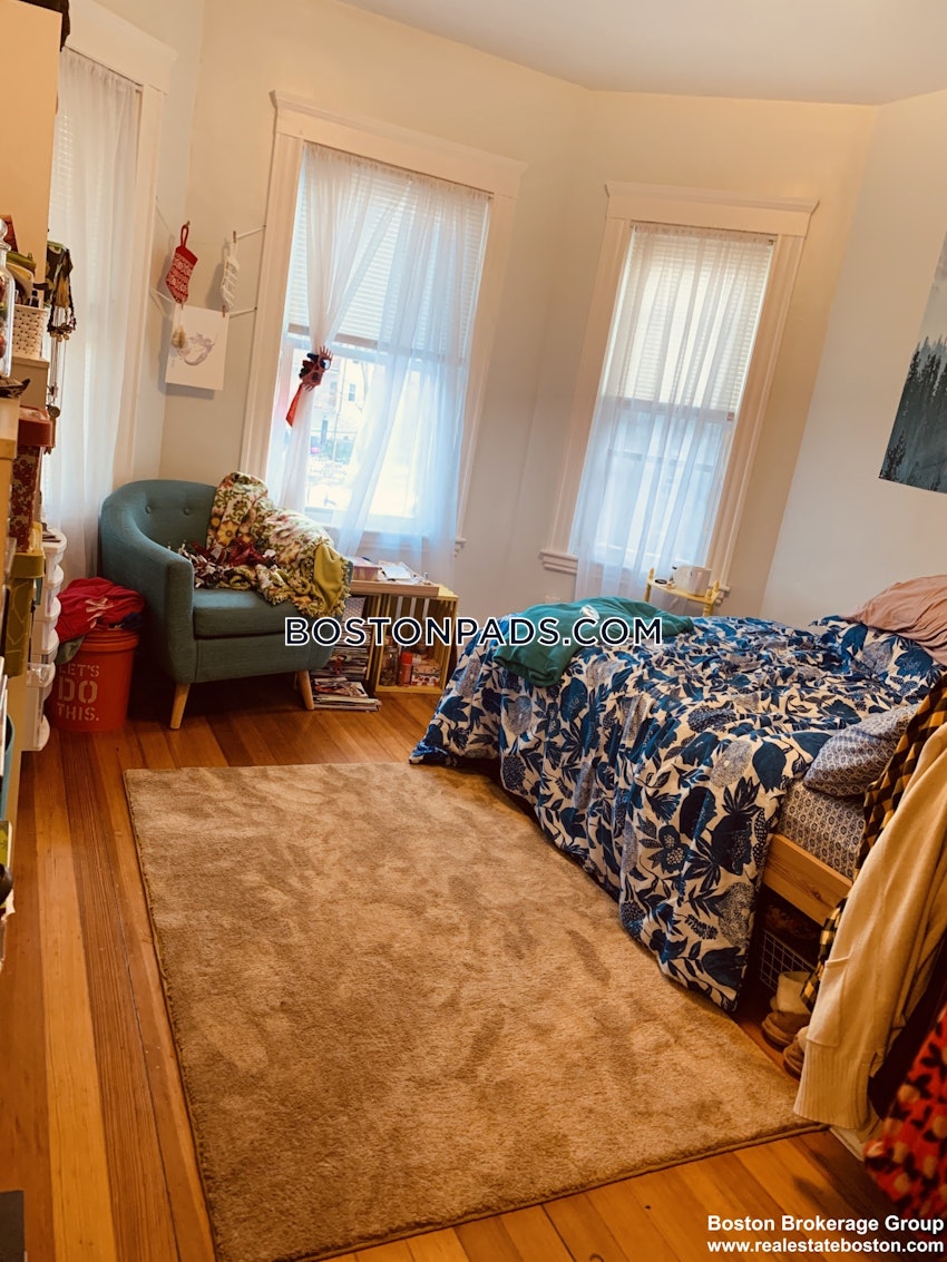 BOSTON - DORCHESTER - SAVIN HILL - 3 Beds, 1 Bath - Image 6