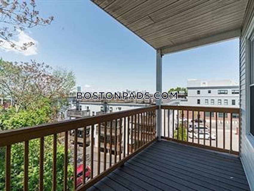 BOSTON - DORCHESTER/SOUTH BOSTON BORDER - 5 Beds, 2 Baths - Image 4