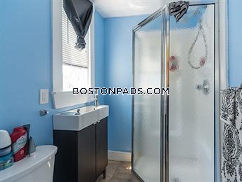 BOSTON - DORCHESTER/SOUTH BOSTON BORDER - 5 Beds, 2 Baths - Image 11