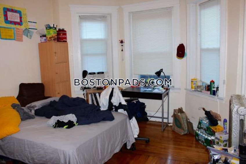 Boston - $4,800+ /month