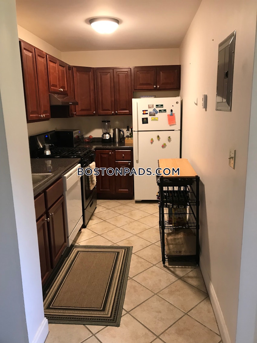 BOSTON - BRIGHTON - OAK SQUARE - 2 Beds, 1 Bath - Image 2