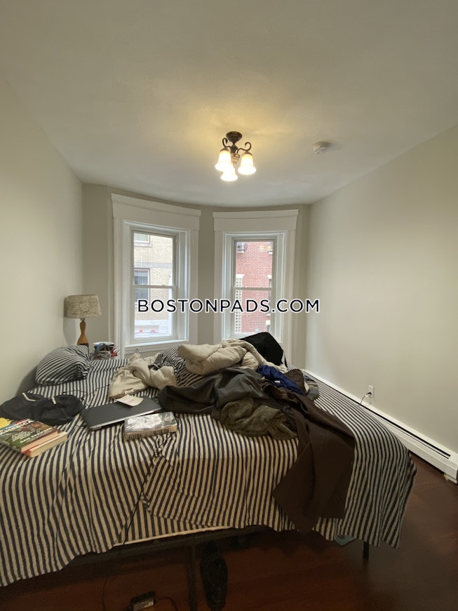 Boston - $2,700+ /mo