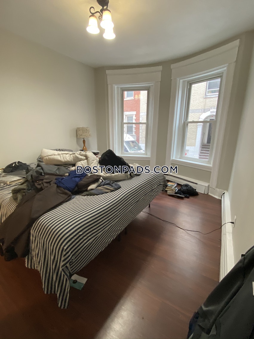 BOSTON - NORTH END - 1 Bed, 1 Bath - Image 3