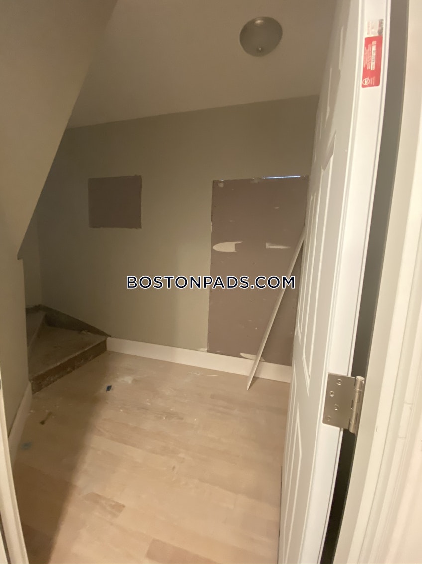Boston - $2,700+ /month