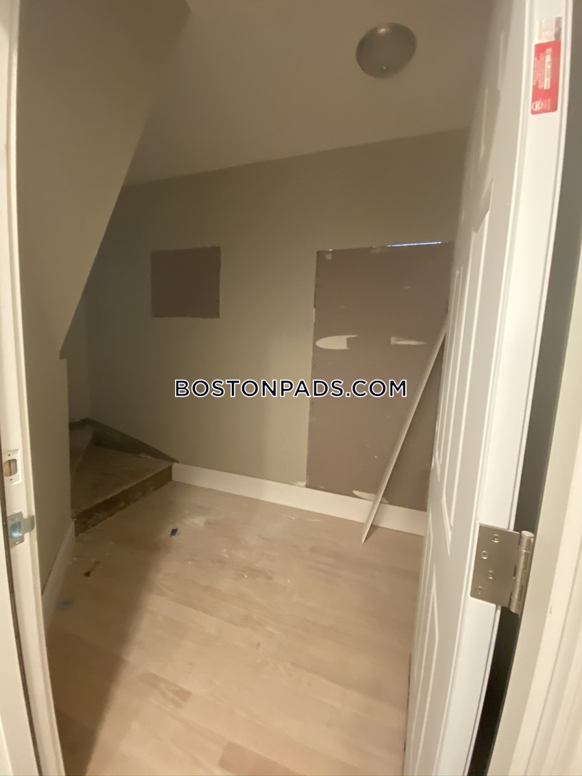 Boston - $2,700+ /month