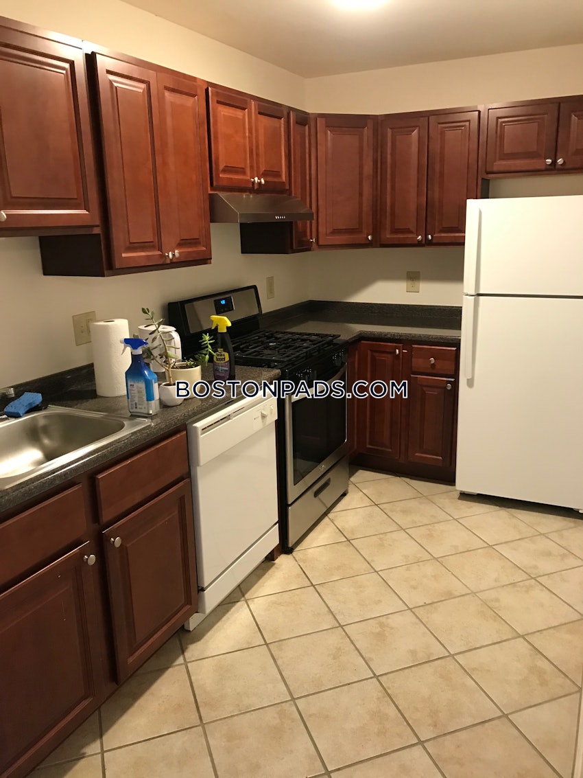 BOSTON - BRIGHTON - OAK SQUARE - 2 Beds, 1 Bath - Image 4