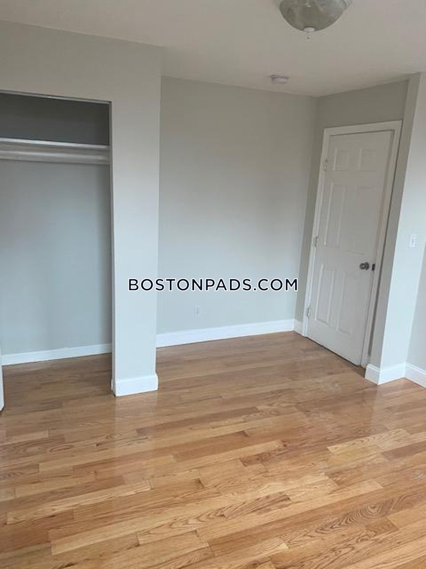 BOSTON - NORTH END - 3 Beds, 1 Bath - Image 11