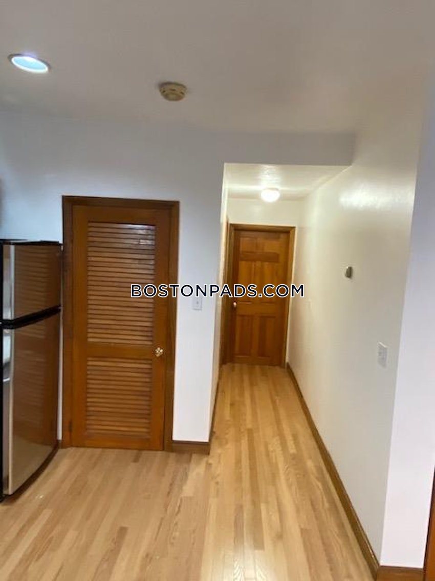 BOSTON - NORTH END - 1 Bed, 1 Bath - Image 7