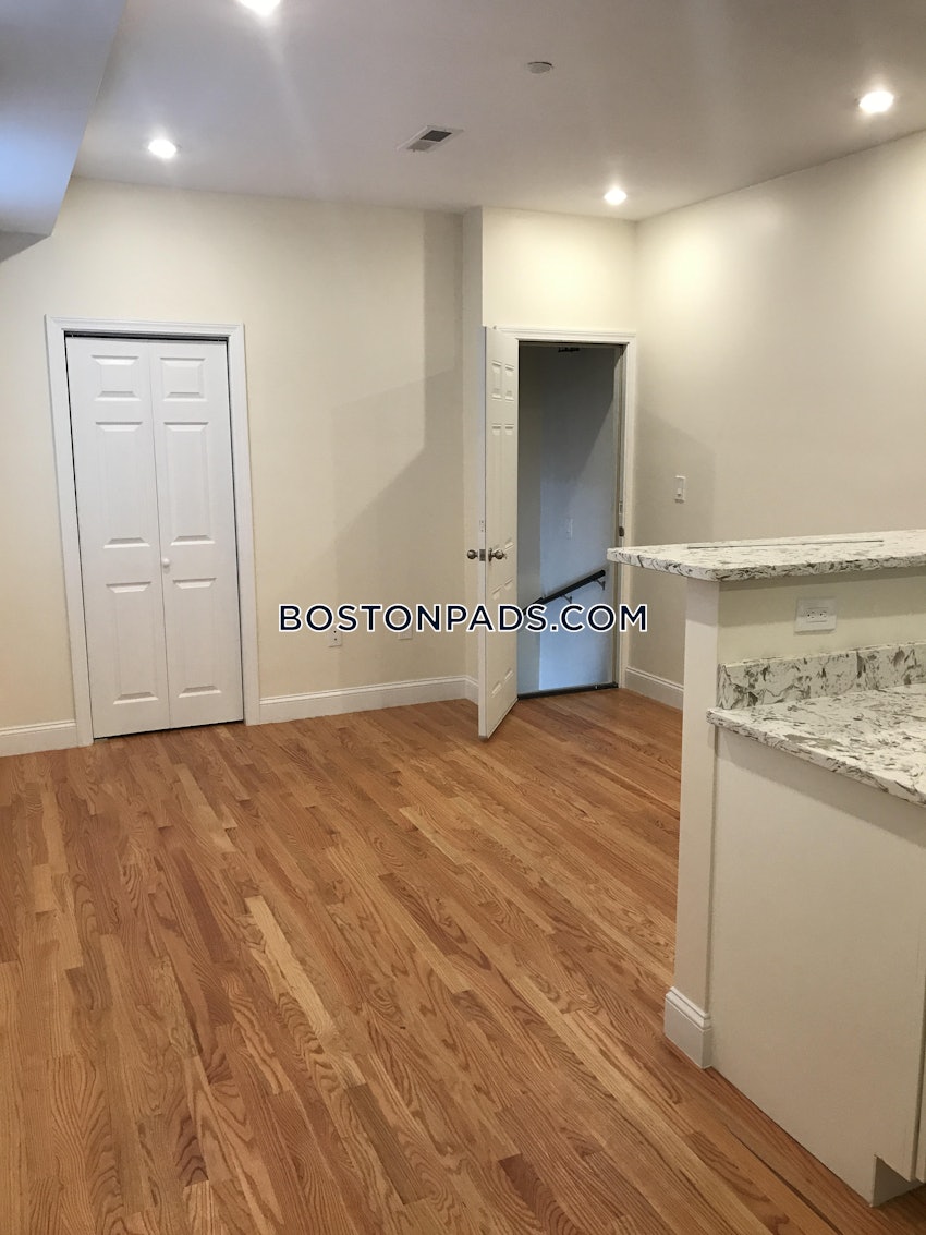 CAMBRIDGE - CENTRAL SQUARE/CAMBRIDGEPORT - 2 Beds, 1 Bath - Image 2