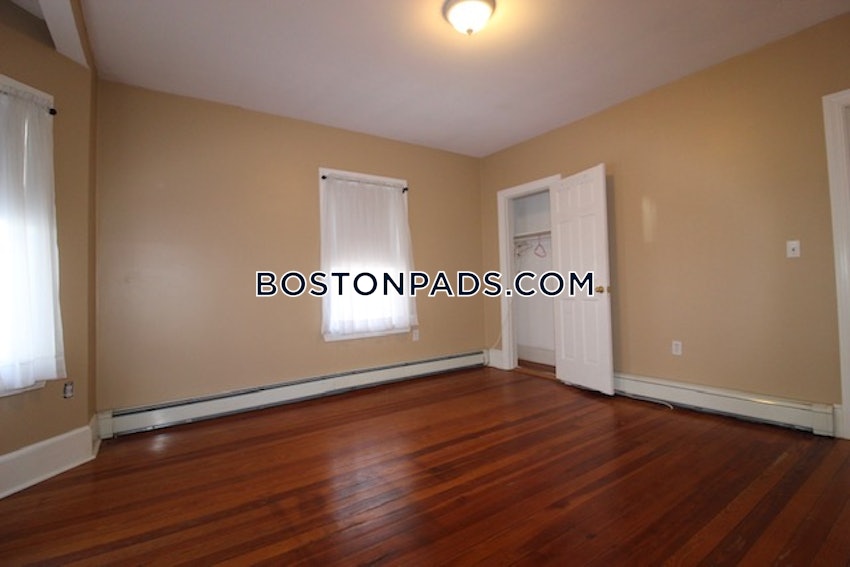 NEWTON - NEWTONVILLE - 3 Beds, 1 Bath - Image 13