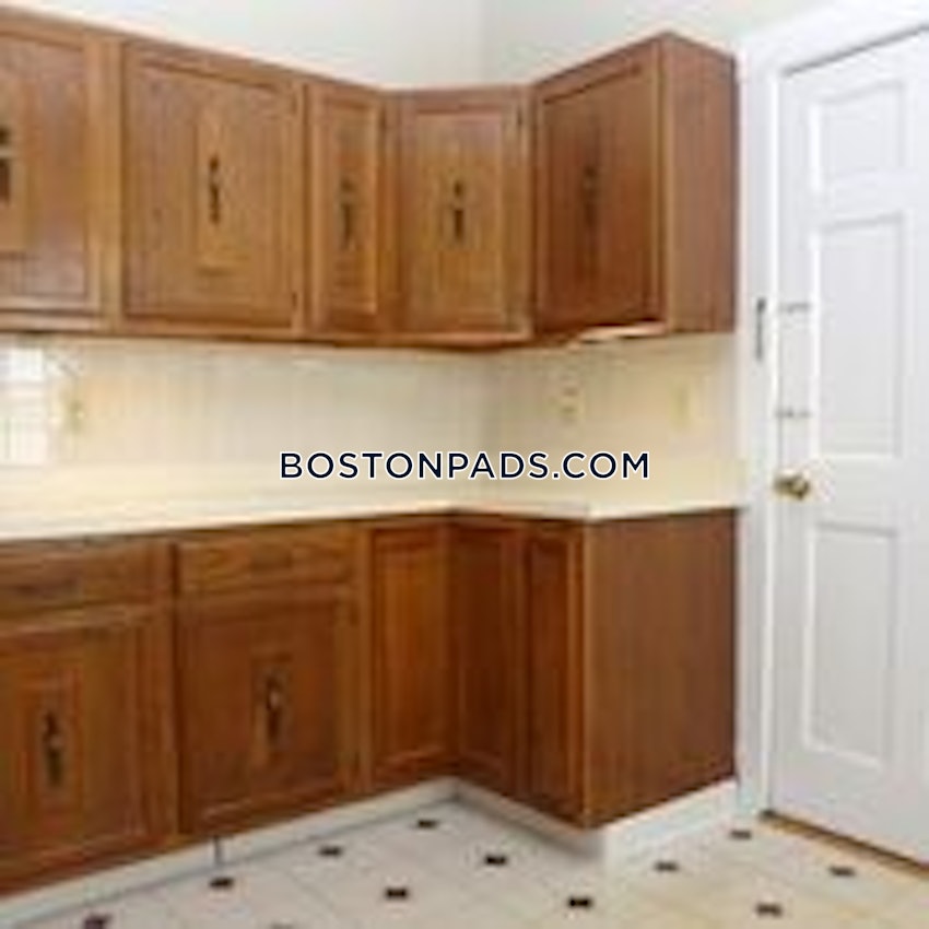 WATERTOWN - 2 Beds, 1 Bath - Image 3