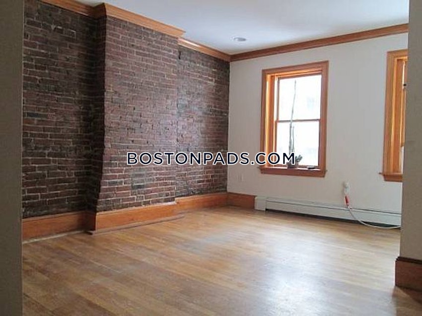 CAMBRIDGE - HARVARD SQUARE - 1 Bed, 1 Bath - Image 3