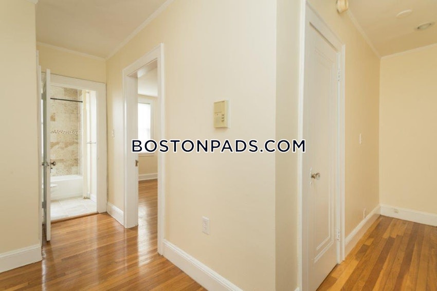 SOMERVILLE - WINTER HILL - 1 Bed, 1 Bath - Image 5