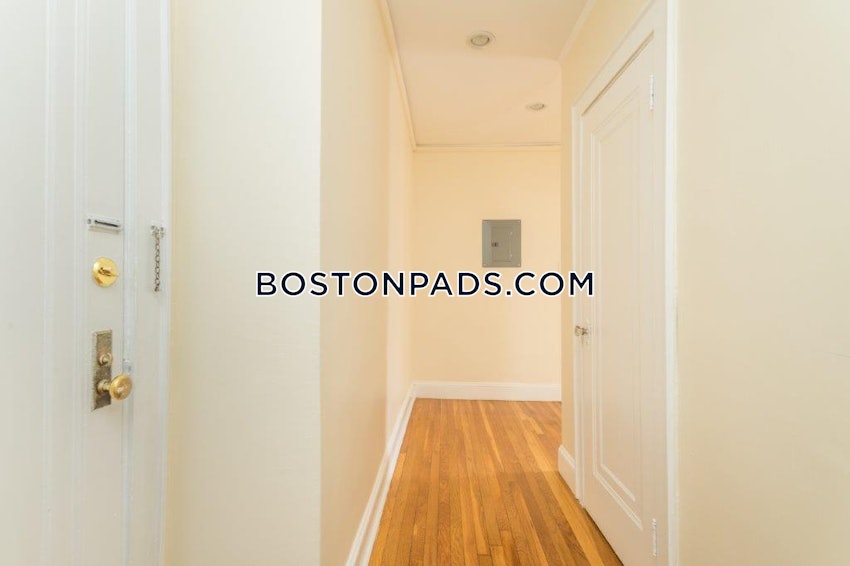 SOMERVILLE - WINTER HILL - 1 Bed, 1 Bath - Image 4