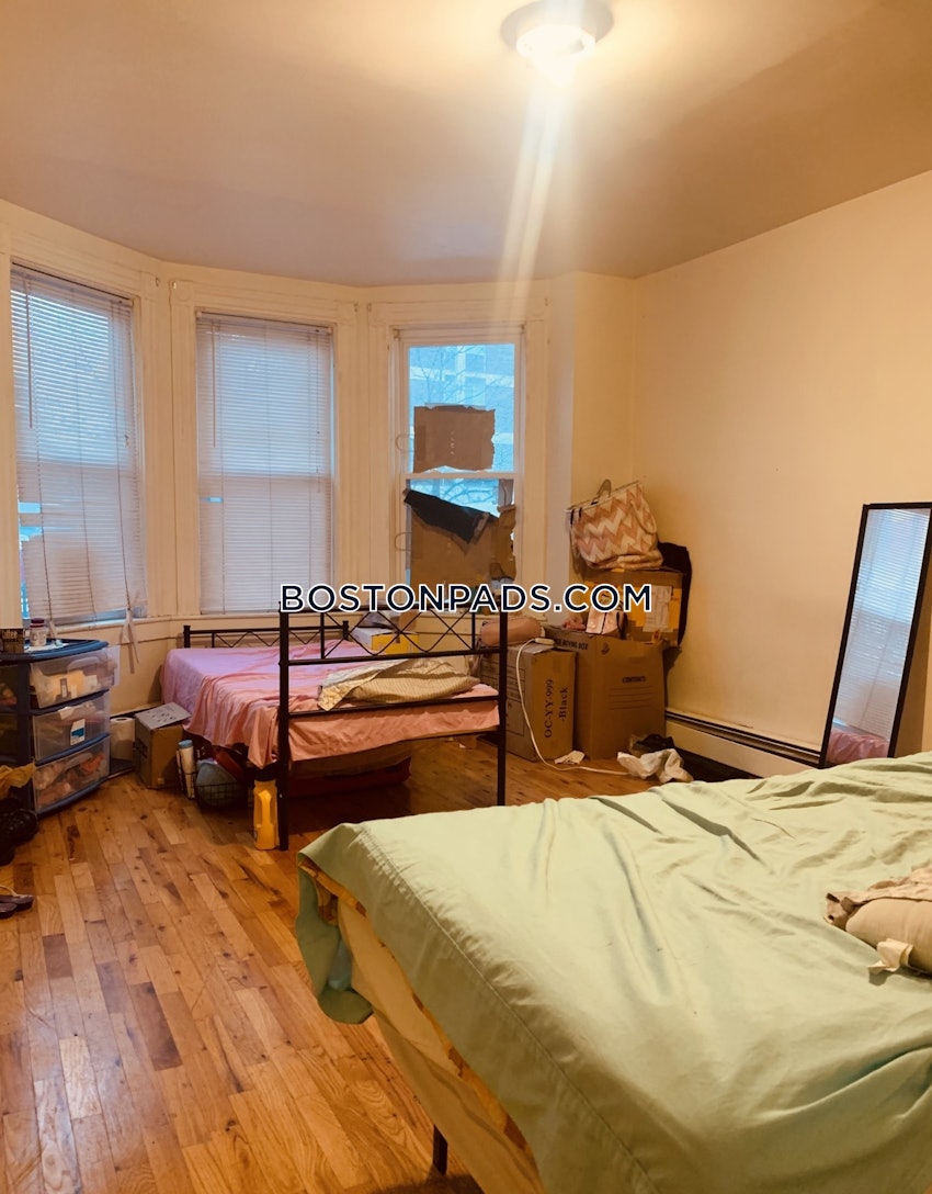 BOSTON - MISSION HILL - 2 Beds, 1 Bath - Image 2