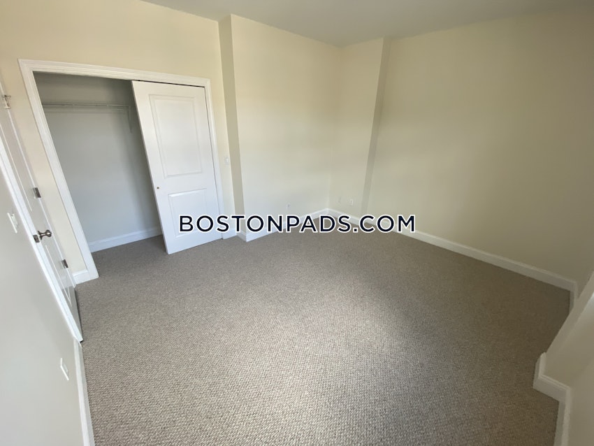 CHELSEA - 2 Beds, 2 Baths - Image 17