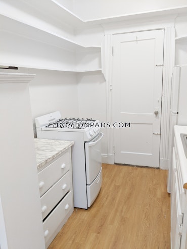 Boston - 0 Beds, 1 Baths