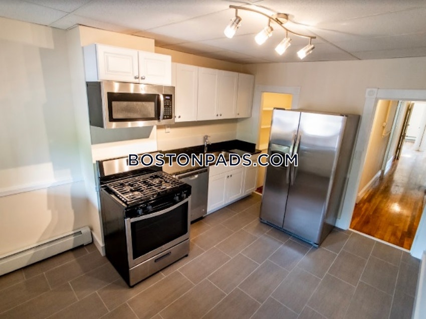 BOSTON - MISSION HILL - 4 Beds, 1 Bath - Image 2