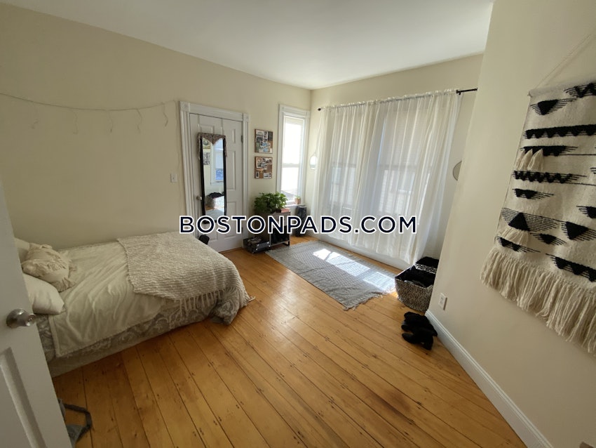 BOSTON - FORT HILL - 3 Beds, 1 Bath - Image 1