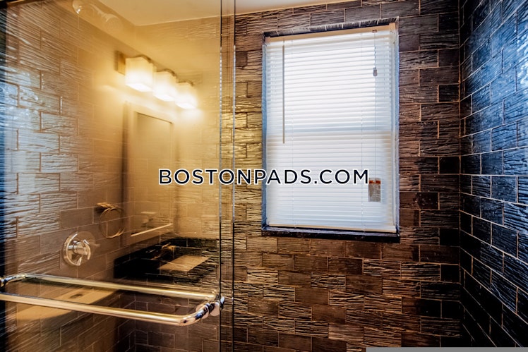 Maverick St., Boston