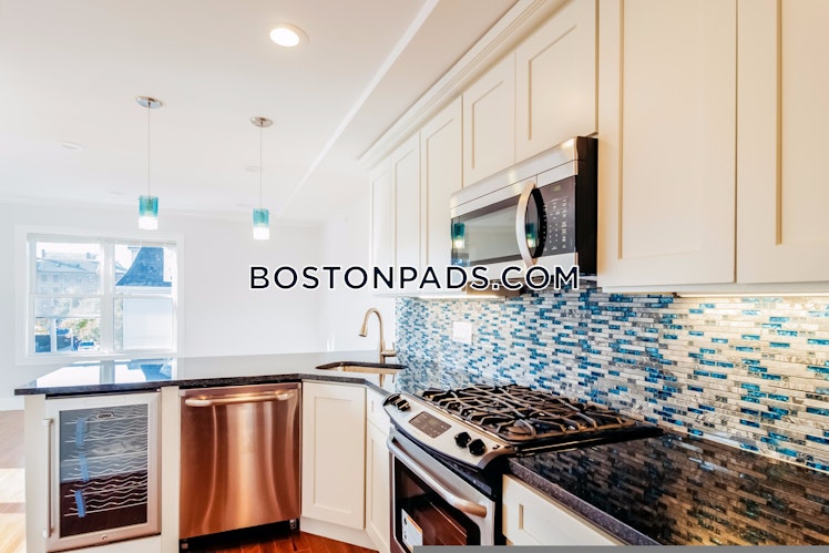 Maverick St., Boston