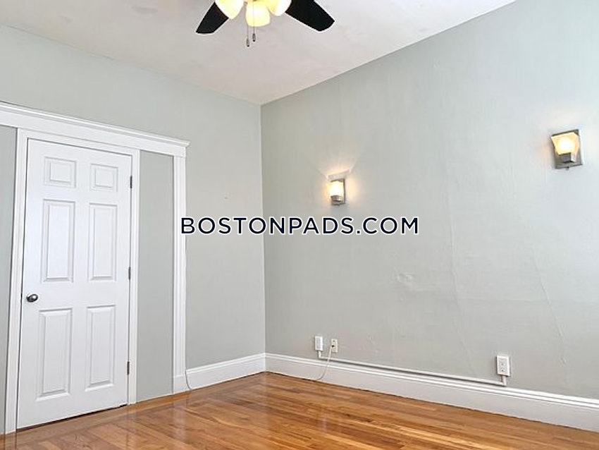 CHELSEA - 3 Beds, 1 Bath - Image 14