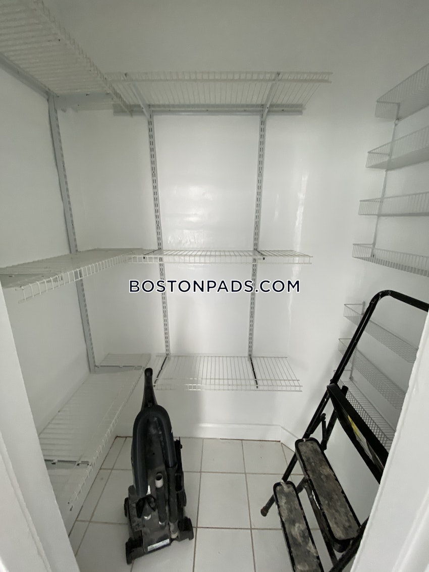 BOSTON - JAMAICA PLAIN - CENTER - 3 Beds, 1.5 Baths - Image 14