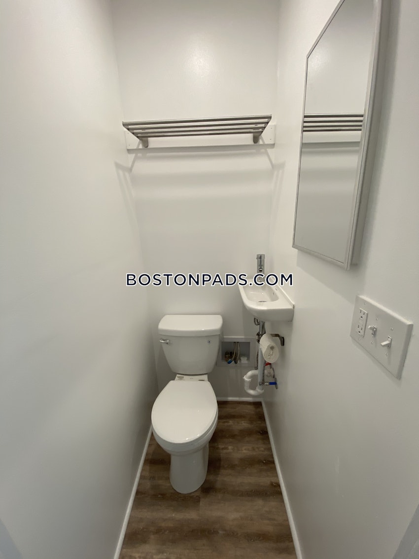 BOSTON - JAMAICA PLAIN - CENTER - 3 Beds, 1.5 Baths - Image 22
