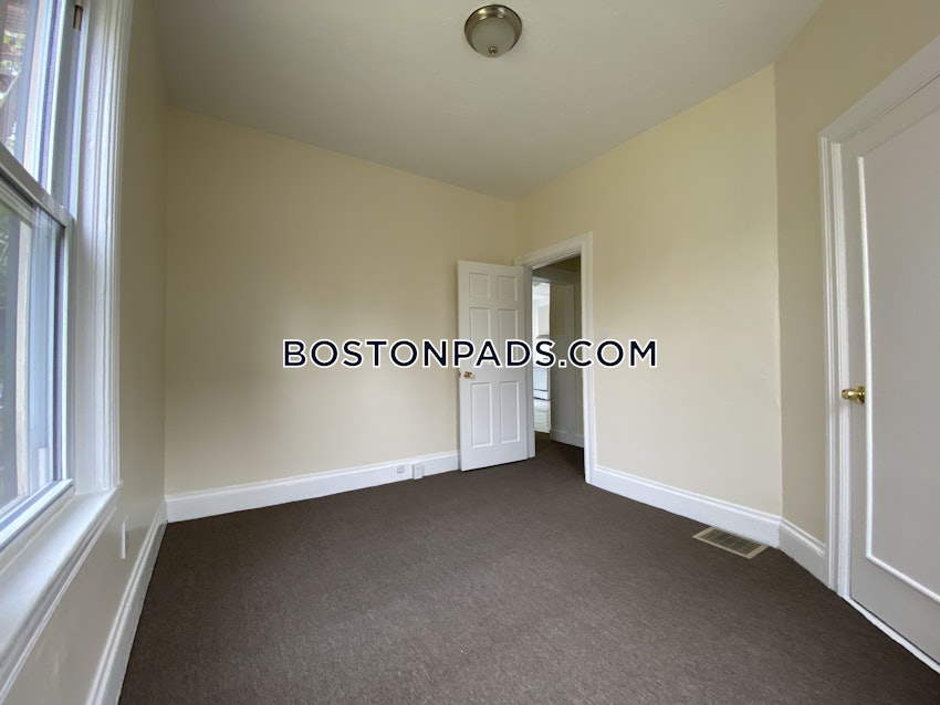 BOSTON - JAMAICA PLAIN - CENTER - 3 Beds, 1.5 Baths - Image 6