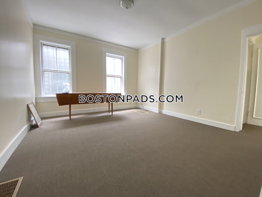 BOSTON - JAMAICA PLAIN - CENTER - 3 Beds, 1.5 Baths - Image 1