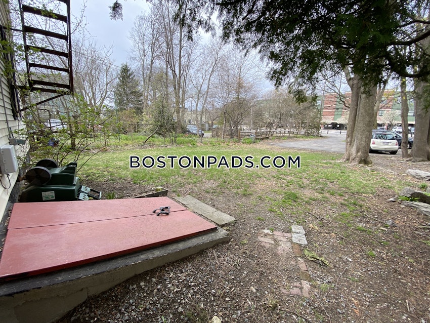 BOSTON - JAMAICA PLAIN - CENTER - 3 Beds, 1.5 Baths - Image 16