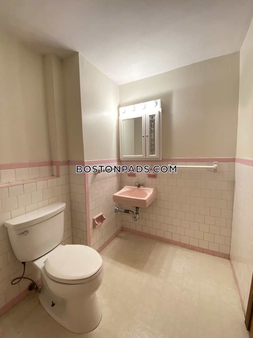 BOSTON - BEACON HILL - 2 Beds, 1 Bath - Image 13