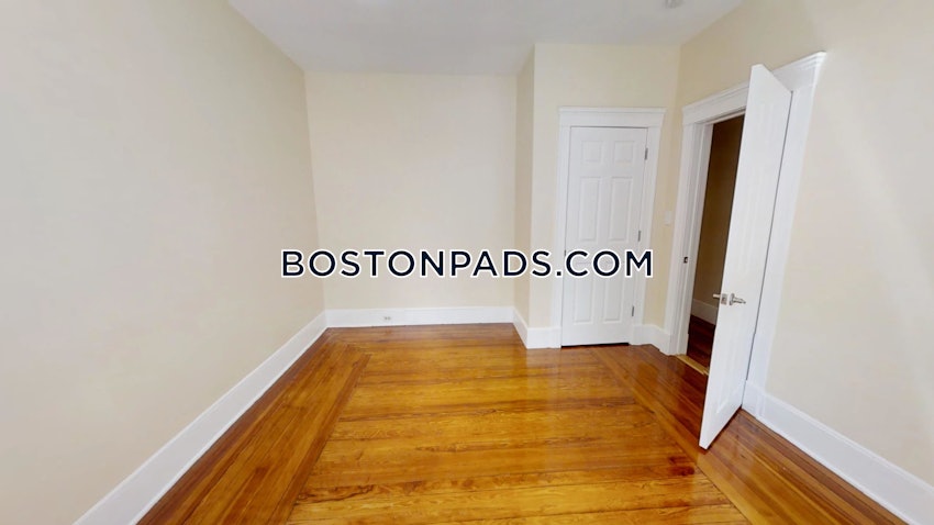 SOMERVILLE - DAVIS SQUARE - 3 Beds, 1 Bath - Image 21