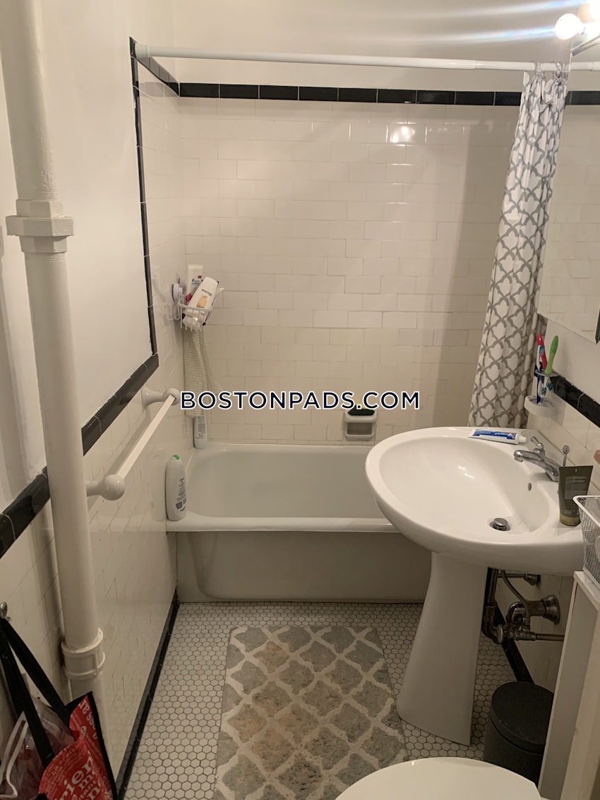 BROOKLINE- WASHINGTON SQUARE - 2 Beds, 2 Baths - Image 7