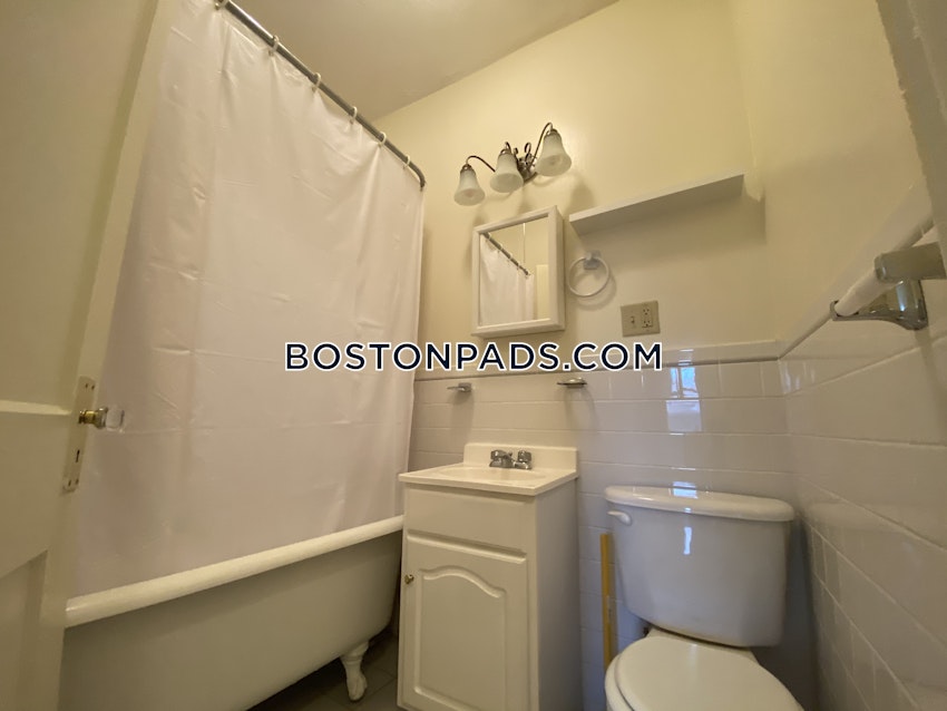 BOSTON - FENWAY/KENMORE - 1 Bed, 1 Bath - Image 35