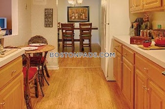 Royal Crest Dr. North Andover