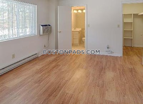 Royal Crest Dr. North Andover photo 3