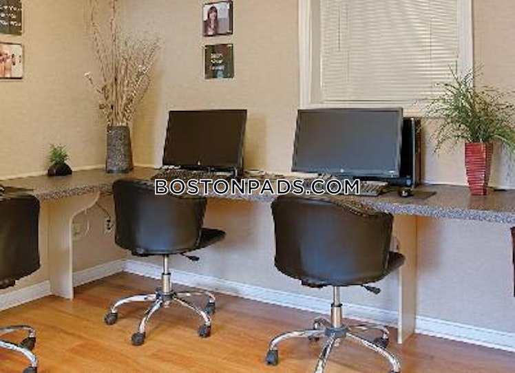 Royal Crest Dr., North Andover