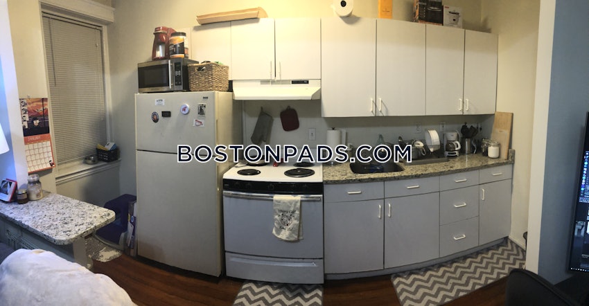 BROOKLINE- WASHINGTON SQUARE - 1 Bed, 1 Bath - Image 2