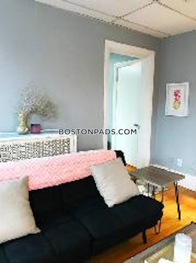 Boston - $3,150+ /mo