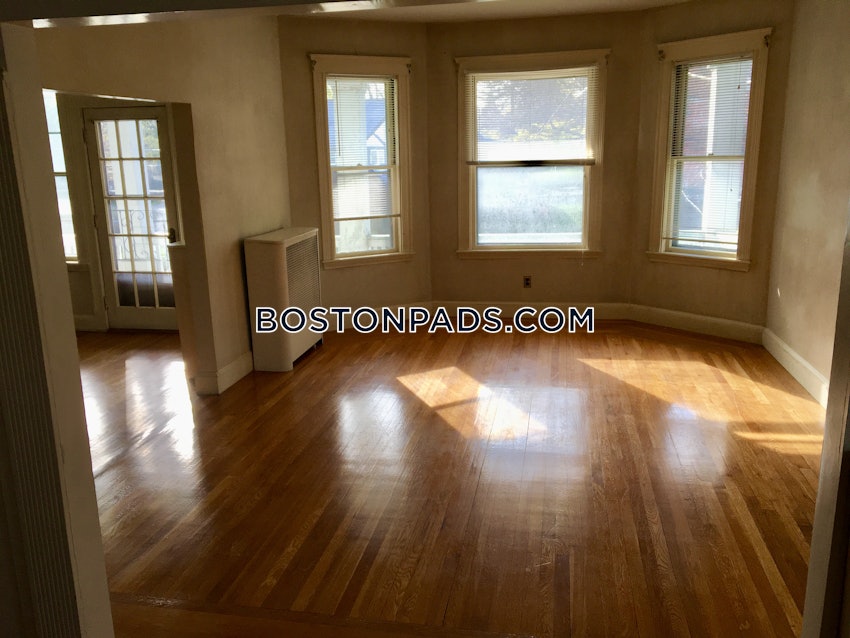 NEWTON - NEWTONVILLE - 3 Beds, 1 Bath - Image 7