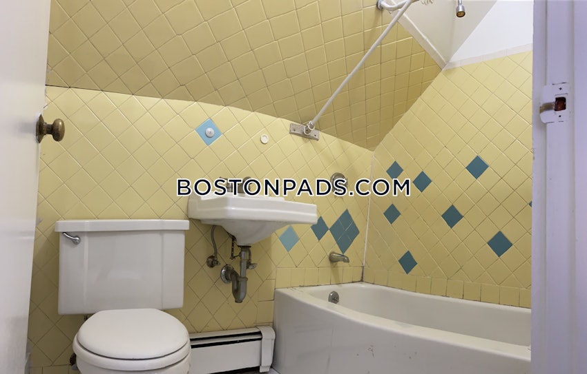 BOSTON - BRIGHTON - OAK SQUARE - 1 Bed, 1 Bath - Image 37