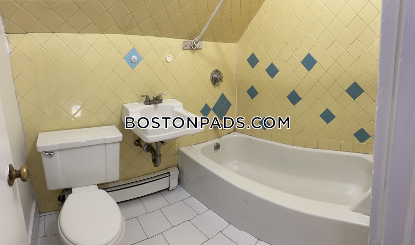 BOSTON - BRIGHTON - OAK SQUARE - 1 Bed, 1 Bath - Image 35