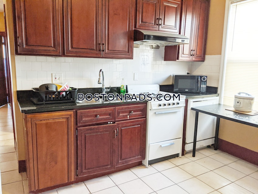 BOSTON - DORCHESTER - SAVIN HILL - 3 Beds, 1.5 Baths - Image 20