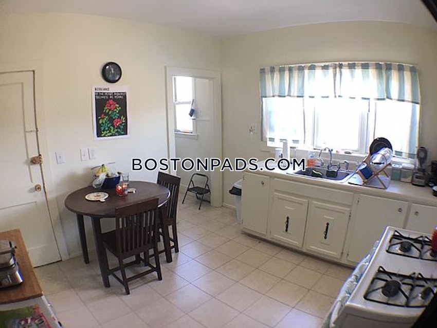 SOMERVILLE - EAST SOMERVILLE - 3 Beds, 1 Bath - Image 3