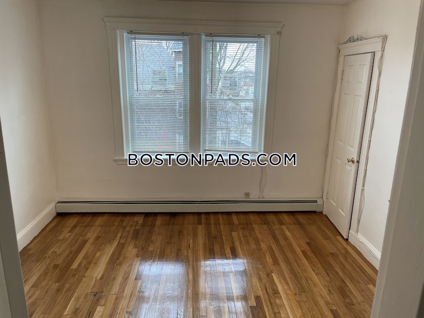 BOSTON - DORCHESTER - UPHAMS CORNER - 2 Beds, 1 Bath - Image 4