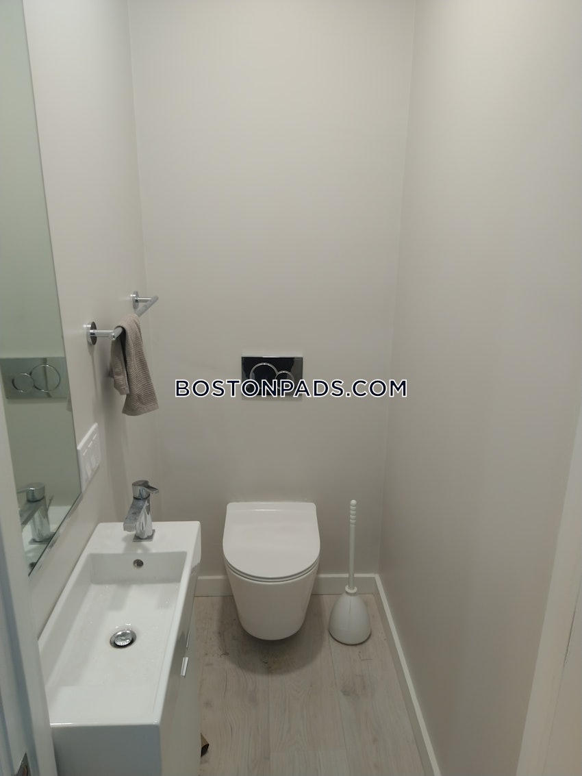 BOSTON - MISSION HILL - 4 Beds, 4.5 Baths - Image 41