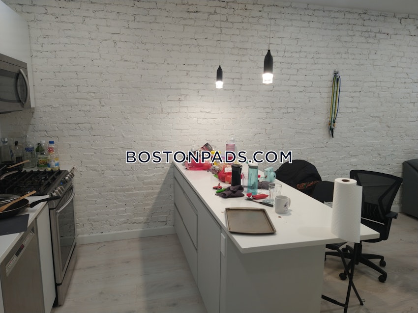 BOSTON - MISSION HILL - 4 Beds, 4.5 Baths - Image 24