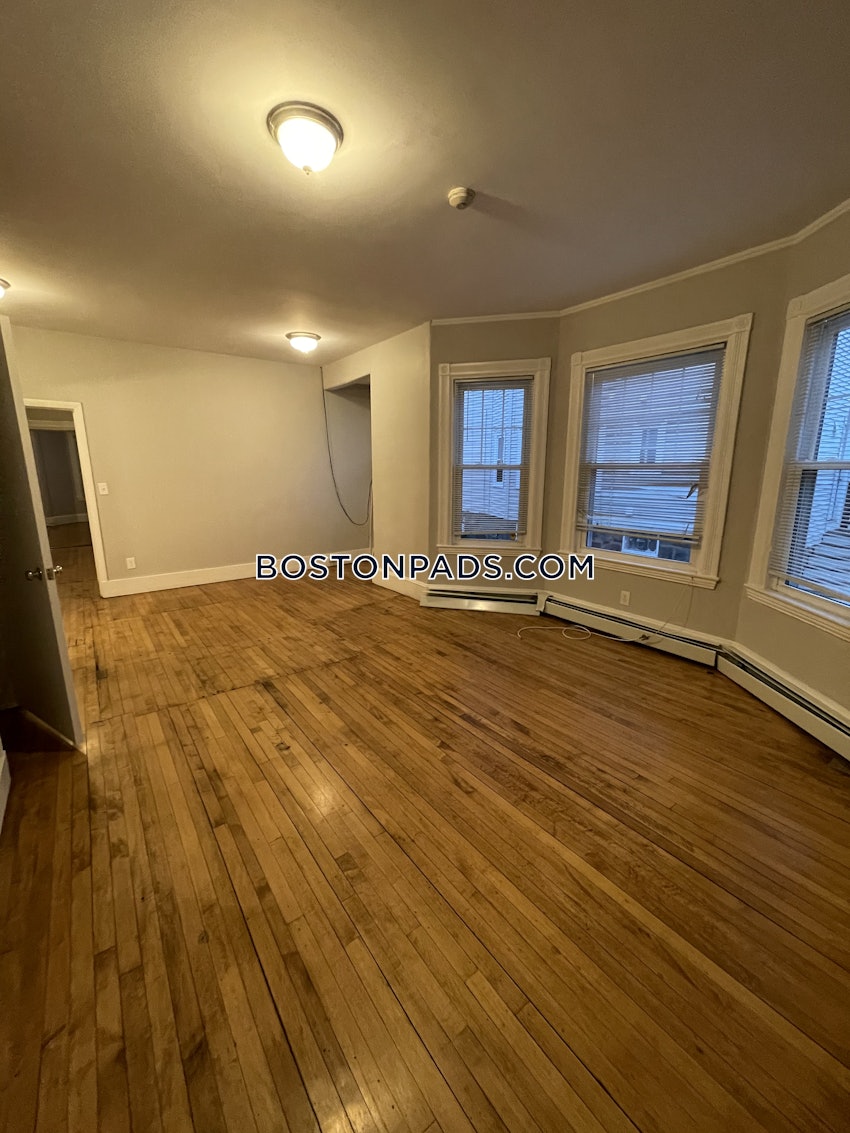 BOSTON - ALLSTON - 5 Beds, 2 Baths - Image 33