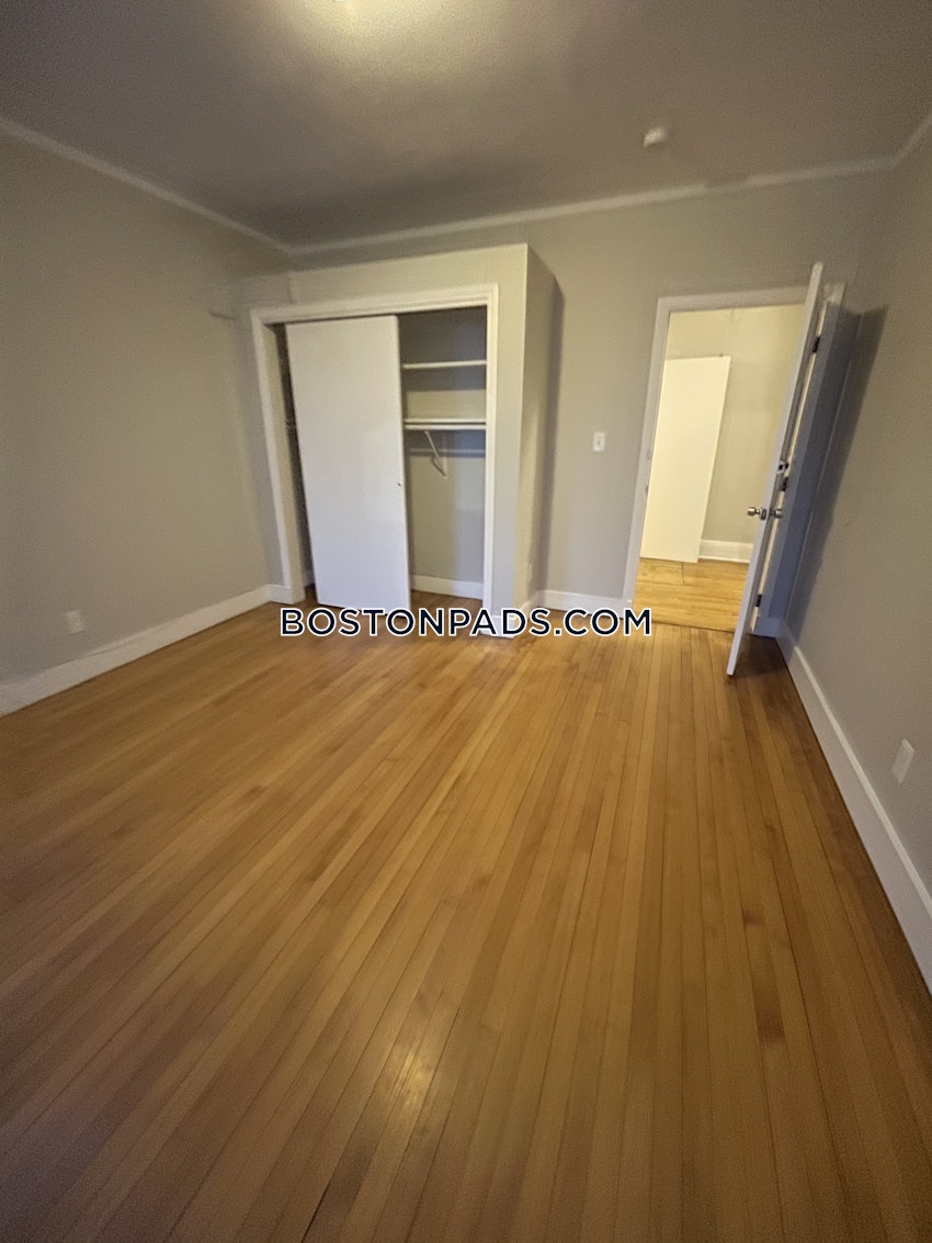 BOSTON - ALLSTON - 5 Beds, 2 Baths - Image 16